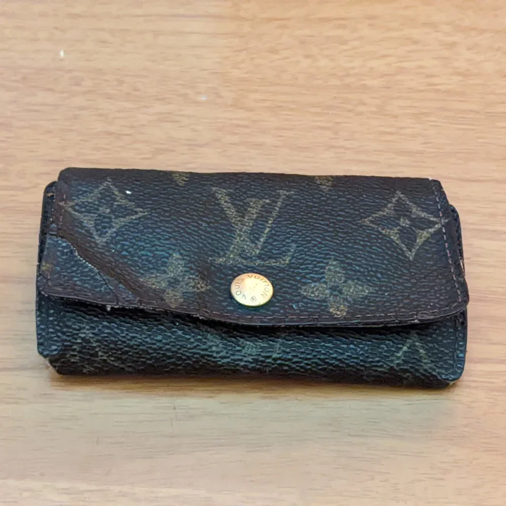 Louis Vuitton Monogram Key Holder/Wallet #1639***